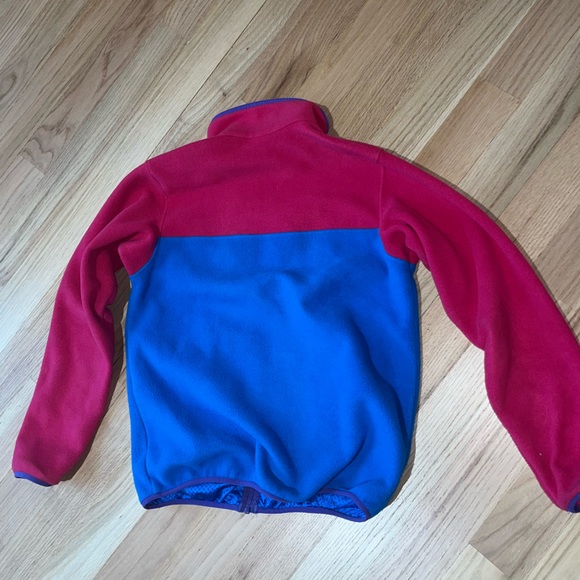 Women’s Lightweight Patagonia Fleece Zip-Up - Picture 2 of 5